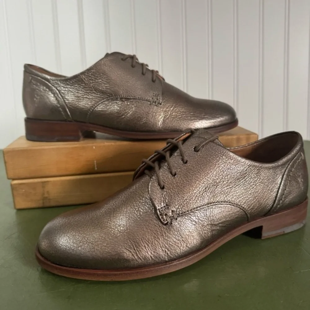 NWT Frye ELYSSA OXFORD Metallic Golden/Silver Leather Shoes